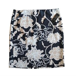 NYCC Black and Cream Floral Pencil Skirt